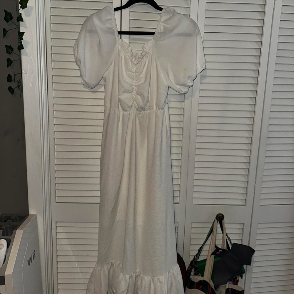 Elegant White Puff Sleeve Dress